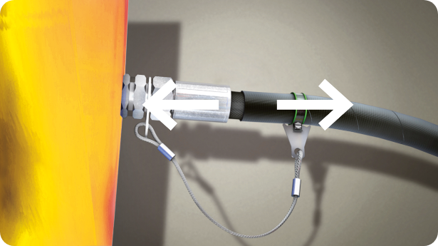 Illustrazione della fase di sfilamento del tubo flessibile dal raccordo